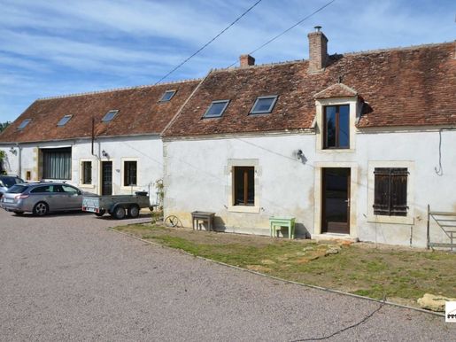 Maison 12 pièces 295 m² · à Maisonnais · 295 m² · 236 000 €