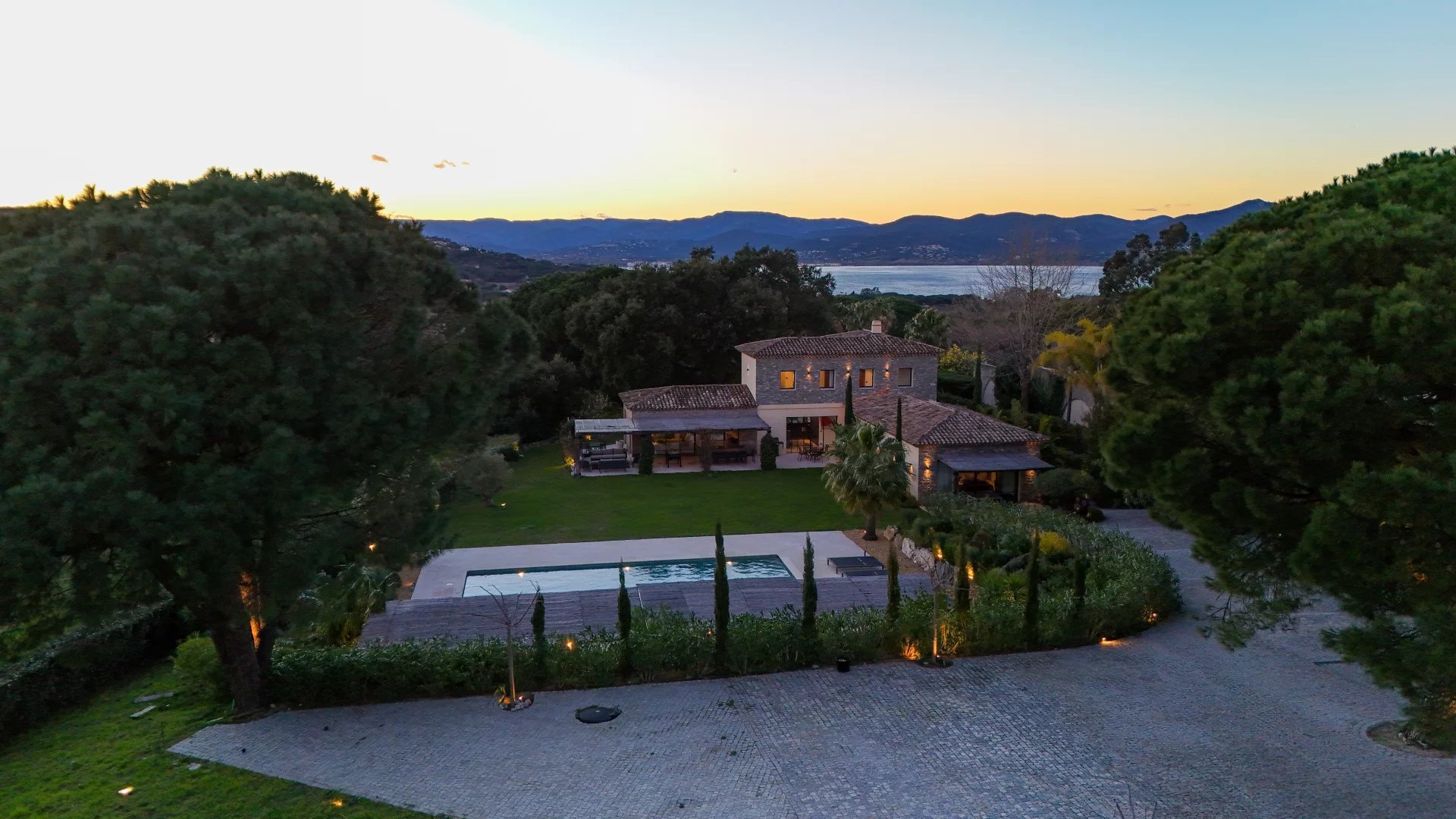 Maison à vendre, 313m², Saint-Tropez