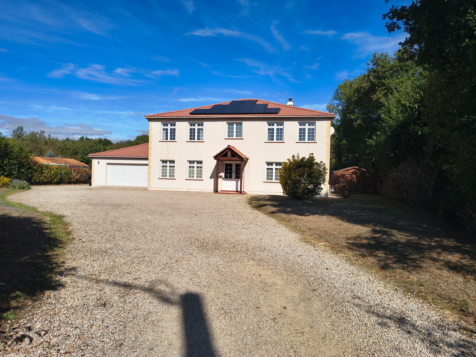 Maison 10 pièces 359 m² · à Grosbreuil · 359 m² · 965 000 €