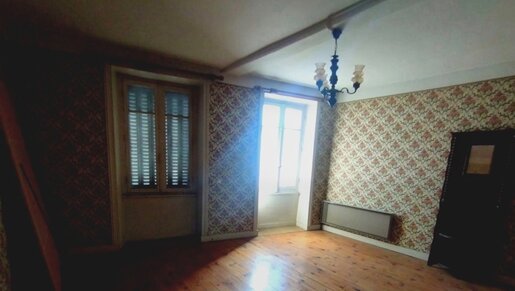 Maison 3 pièces 70 m² · à Sail-sous-Couzan · 70 m² · 40 000 €