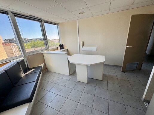 Local commercial 6 pièces 103 m² · à Nîmes · 103 m² · 179 000 €