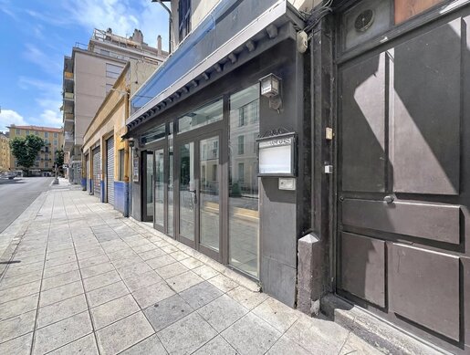 Immeuble 3 pièces 143 m² · à Nice · 143 m² · 465 000 €