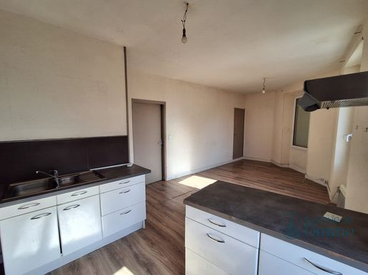 Maison 4 pièces 100 m² · à Cholet · 100 m² · 190 000 €