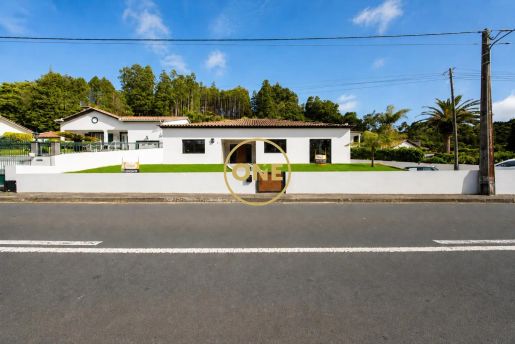 Povoação photo 2