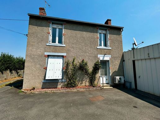 Maison 4 pièces 92 m² · à Saint-Varent · 92 m² · 97 500 €