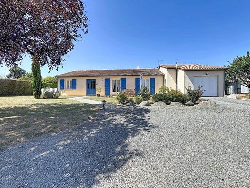 Maison 5 pièces 113 m² · à Moncoutant-sur-Sèvre · 113 m² · 185 000 €