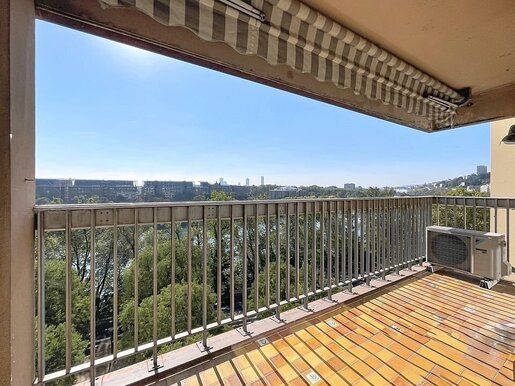 Appartement 4 pièces 118 m² · à Caluire-et-Cuire · 118 m² · 440 000 €