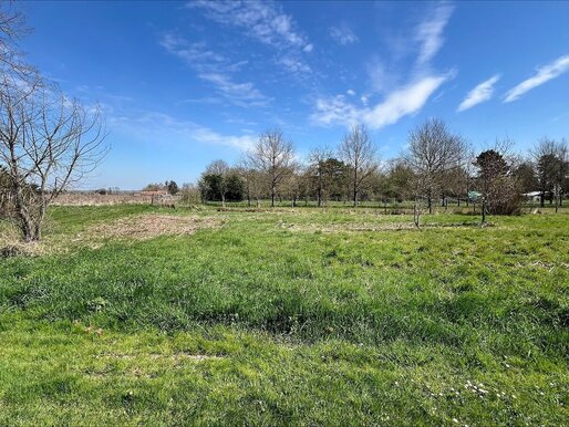 Terrain, terrain 601 m² — Vrigny (Loiret) · 34 500 €