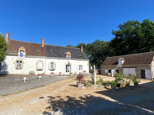 Maison 7 pièces 225 m² · à Fay-aux-Loges · 225 m² · 338 000 €