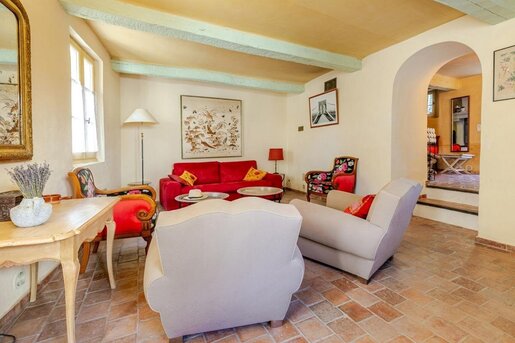 Maison 10 pièces 335 m² · à Saint-Martin-de-Castillon · 335 m² · 795 000 €