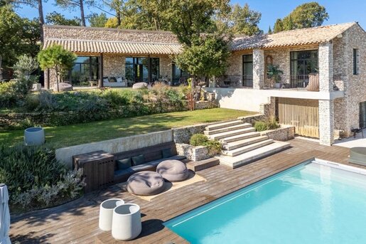 Maison 8 pièces 190 m² · à Gordes · 190 m² · 2 950 000 €