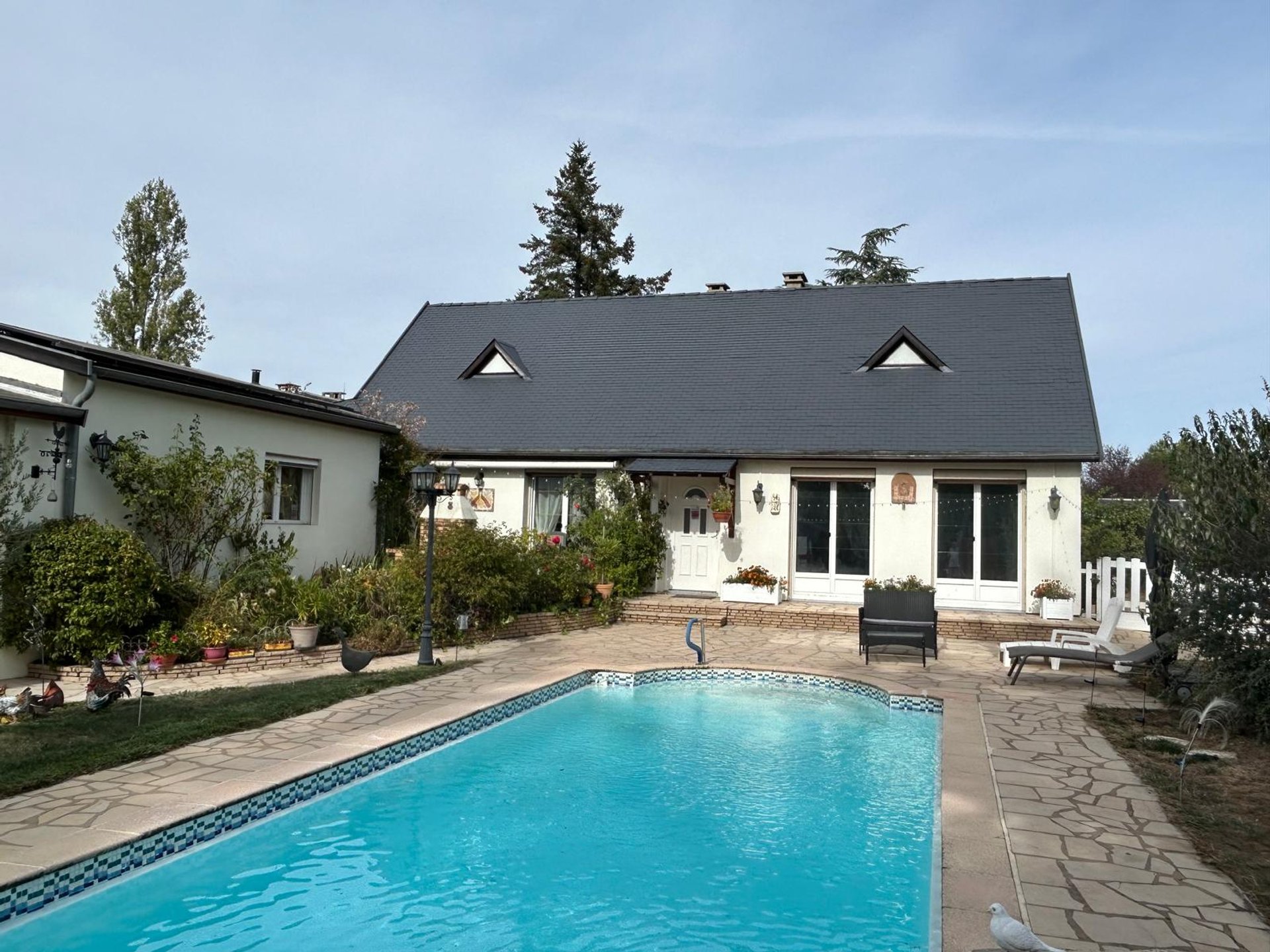 Maison 7 pièces 177 m² · à Charbonnières-les-Bains · 177 m² · 930 000 €