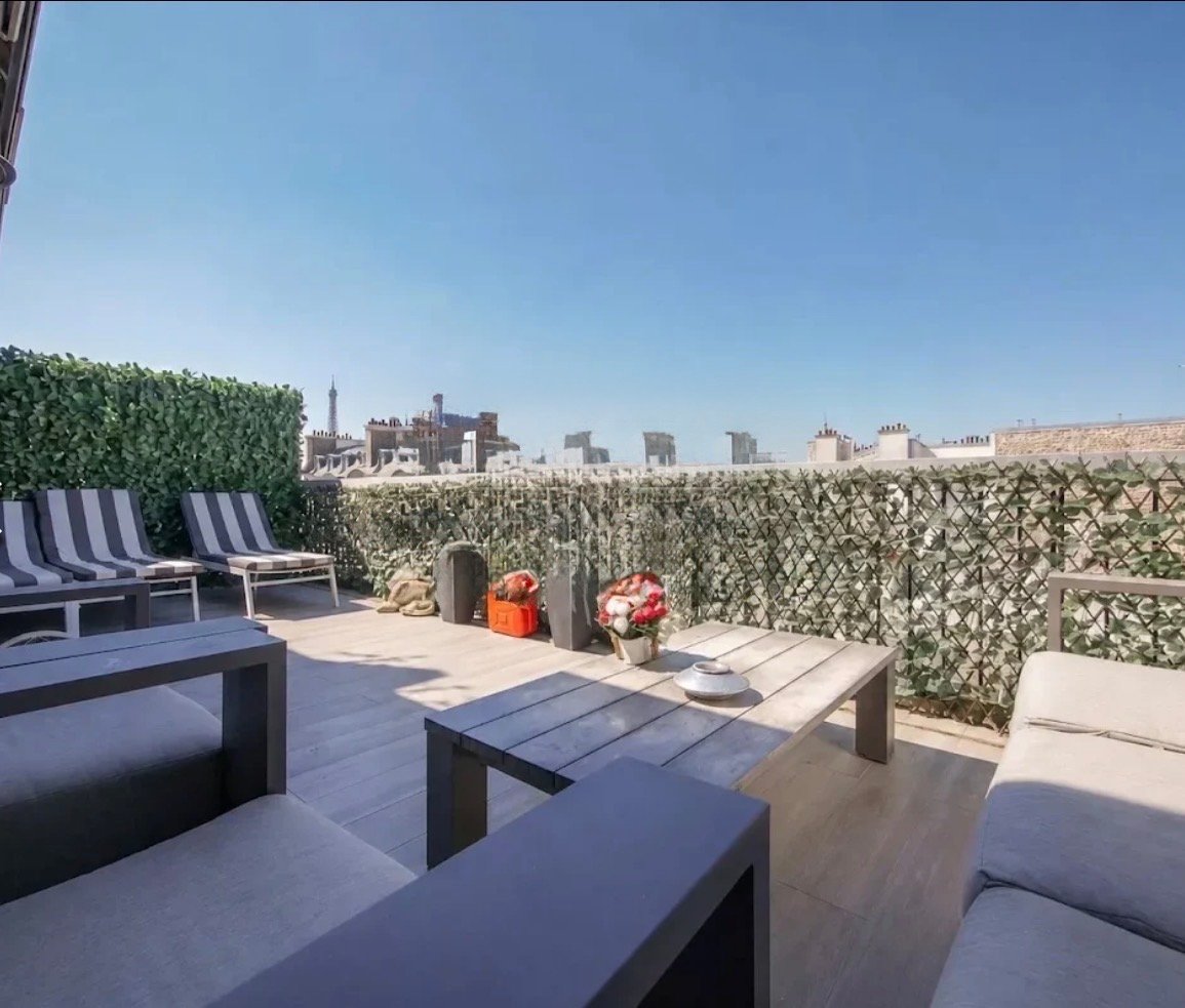 Appartement 2 pièces 70 m² · à Paris · 70 m² · 1 390 000 €