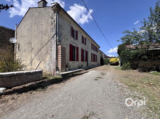 Maison 5 pièces 183 m² · à Sainte-Gemme · 183 m² · 330 000 €