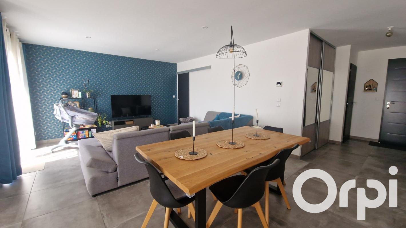 Maison à vendre, 104m², Saint-Romain-de-Benet