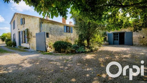 Maison 8 pièces 291 m² · à Saint-Sornin · 291 m² · 496 375 €