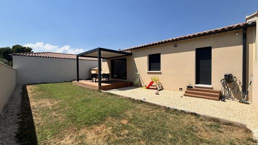 Maison 5 pièces 88 m² · à Châteauneuf-de-Gadagne · 88 m² · 355 000 €