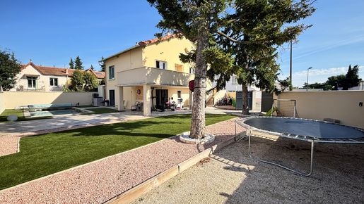 Maison 7 pièces 159 m² · au Pontet · 159 m² · 409 000 €