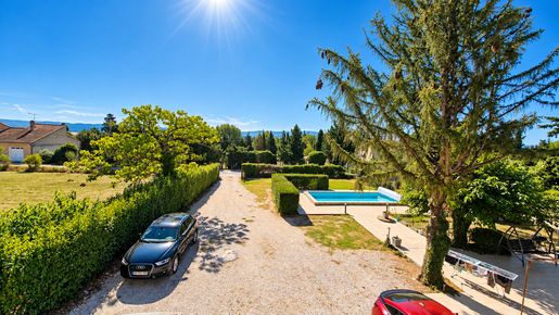 Maison 6 pièces 178 m² · à Carpentras · 178 m² · 435 000 €