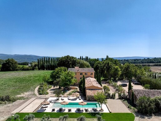 Maison 11 pièces 470 m² · à Roussillon · 470 m² · 3 880 000 €