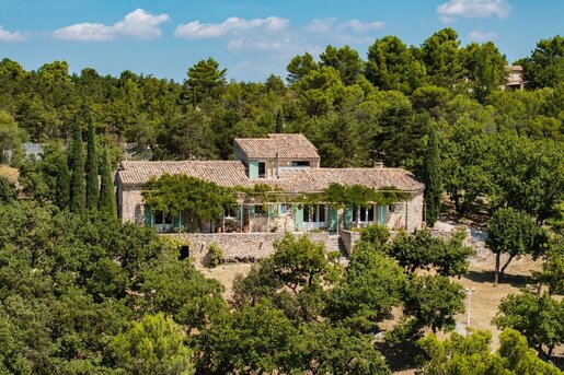 Maison 10 pièces 233 m² · à Gordes · 233 m² · 1 760 000 €