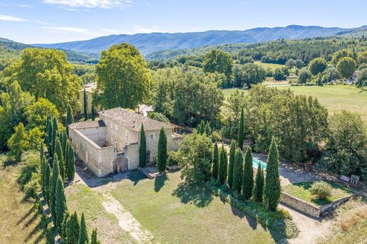 Maison 8 pièces 300 m² · à Saignon · 300 m² · 1 550 000 €