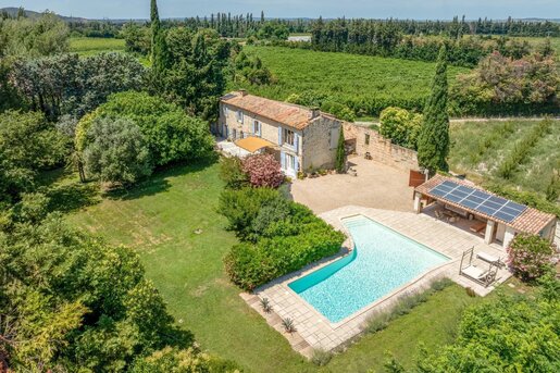 Maison 6 pièces 230 m² · à Boulbon · 230 m² · 1 150 000 €