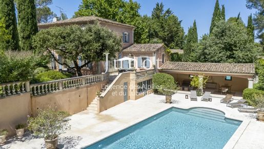 Maison 6 pièces 230 m² · à Saint-Rémy-de-Provence · 230 m² · 2 595 000 €
