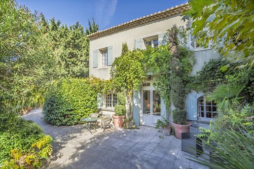 Maison 8 pièces 210 m² · à Saint-Rémy-de-Provence · 210 m² · 1 195 000 €