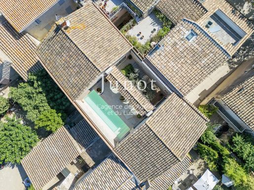 Maison 6 pièces 210 m² · à Maussane-les-Alpilles · 210 m² · 995 000 €