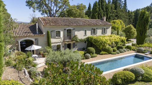 Maison 9 pièces 275 m² · à Saint-Rémy-de-Provence · 275 m² · 3 400 000 €