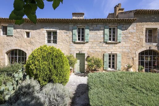 Maison 14 pièces 485 m² · à Saint-Rémy-de-Provence · 485 m² · 3 360 000 €