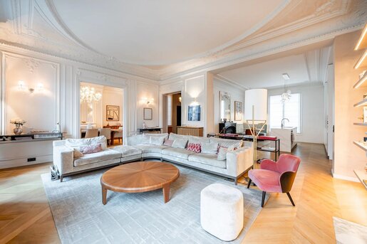 Appartement 7 pièces 245 m² · à Paris 8ème · 245 m² · 4 500 000 €