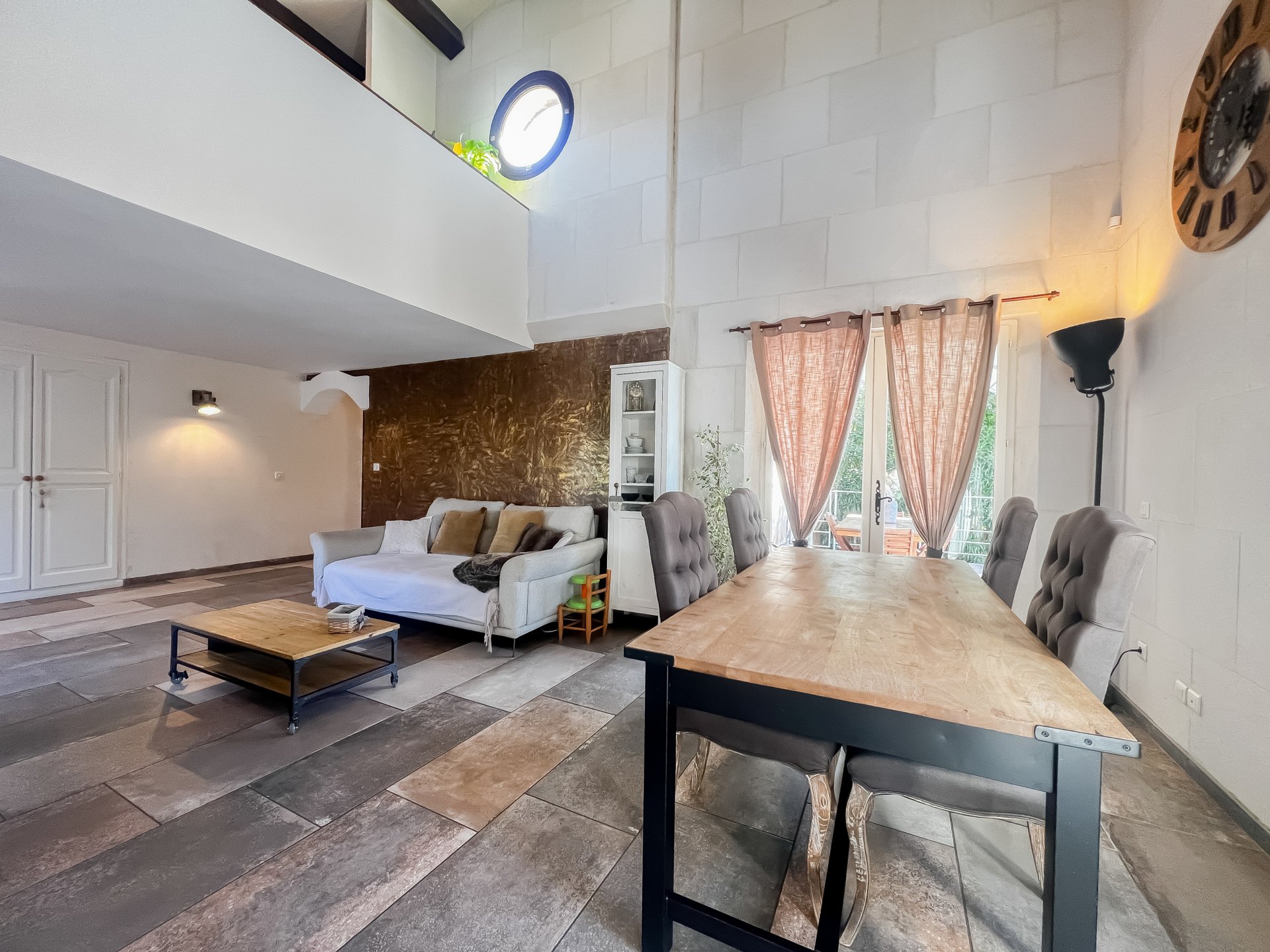 Maison à vendre, 117m², Saint-Mitre-les-Remparts