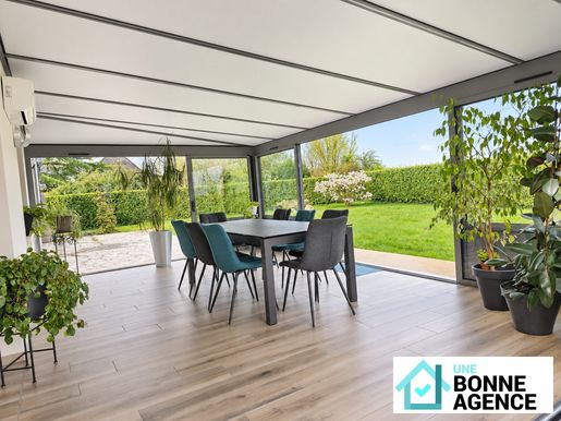 Maison 8 pièces 158 m² · à Saint-Antoine-du-Rocher · 158 m² · 399 900 €