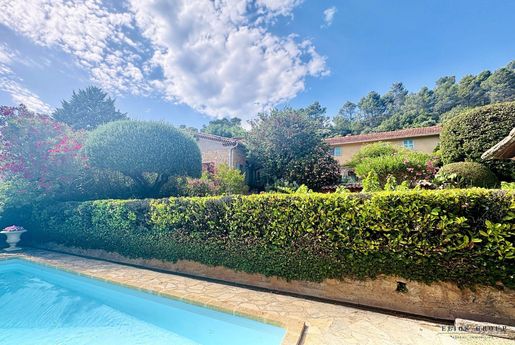 Maison 8 pièces 190 m² · à Entrecasteaux · 190 m² · 580 000 €