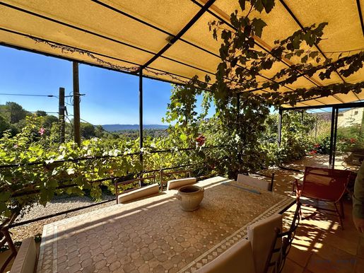 Maison 4 pièces 100 m² · à Cotignac · 100 m² · 500 000 €