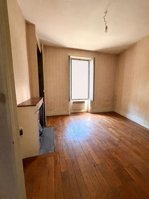 Appartement 3 pièces 45 m² · à Lyon 7ème · 45 m² · 185 000 €
