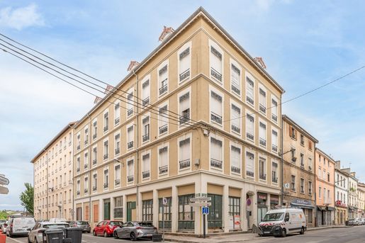 Maison 1 pièce 41 m² · à Oullins-Pierre-Bénite · 41 m² · 90 000 €