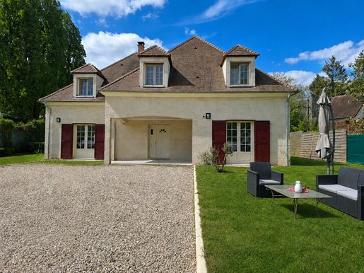 Maison 10 pièces 267 m² · à Esches · 267 m² · 665 000 €