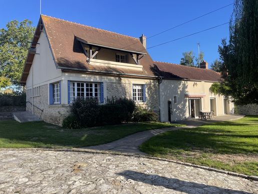 Maison 7 pièces 190 m² · à Sainte-Geneviève · 190 m² · 330 000 €