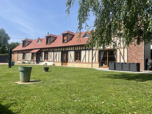 Maison 8 pièces 158 m² · à Saint-Crépin-Ibouvillers · 158 m² · 395 000 €