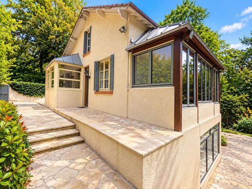 Maison 11 pièces 235 m² · à Valmondois · 235 m² · 399 000 €