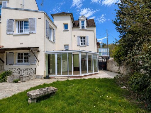 Maison 7 pièces 161 m² · à Presles · 161 m² · 334 000 €