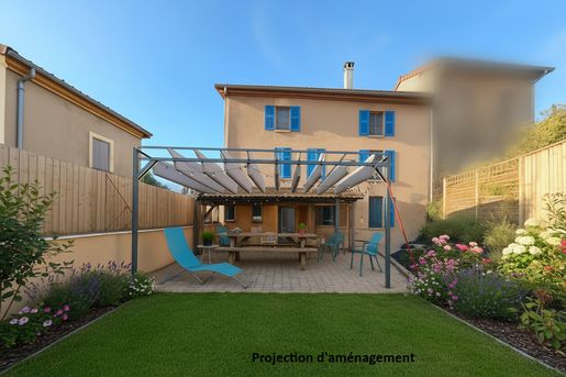 Maison 6 pièces 137 m² · à Lamure-sur-Azergues · 137 m² · 208 000 €