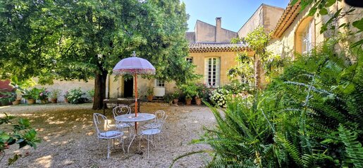 Maison 10 pièces 250 m² · à Rognes · 250 m² · 894 000 €