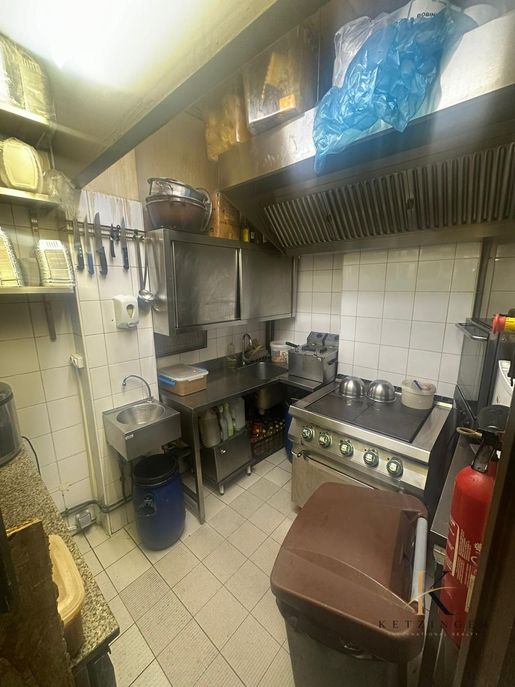 Local commercial 40 m² · à Paris 20ème · 40 m² · 99 000 €
