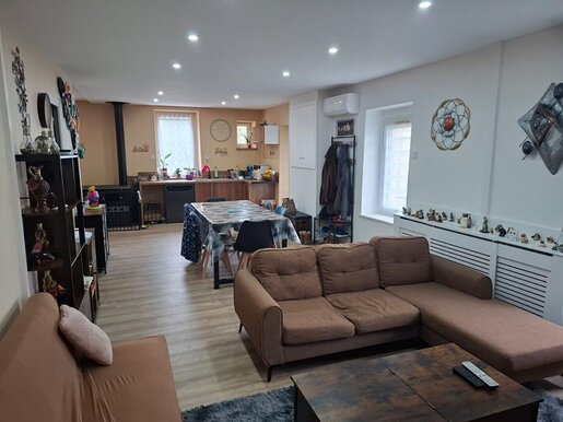 Maison 6 pièces 107 m² · à Écuisses · 107 m² · 152 000 €