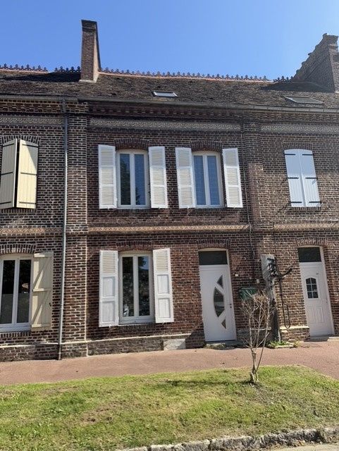 Maison 5 pièces 143 m² · à Auneuil · 143 m² · 190 000 €