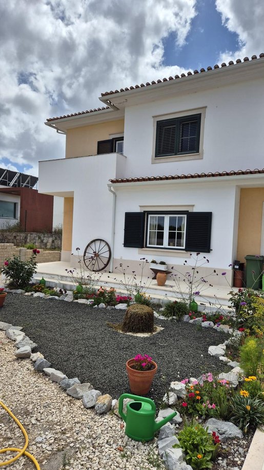 Advert pic 0